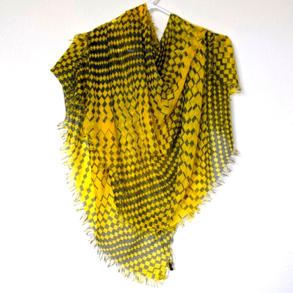 Guess Checkered Scarf